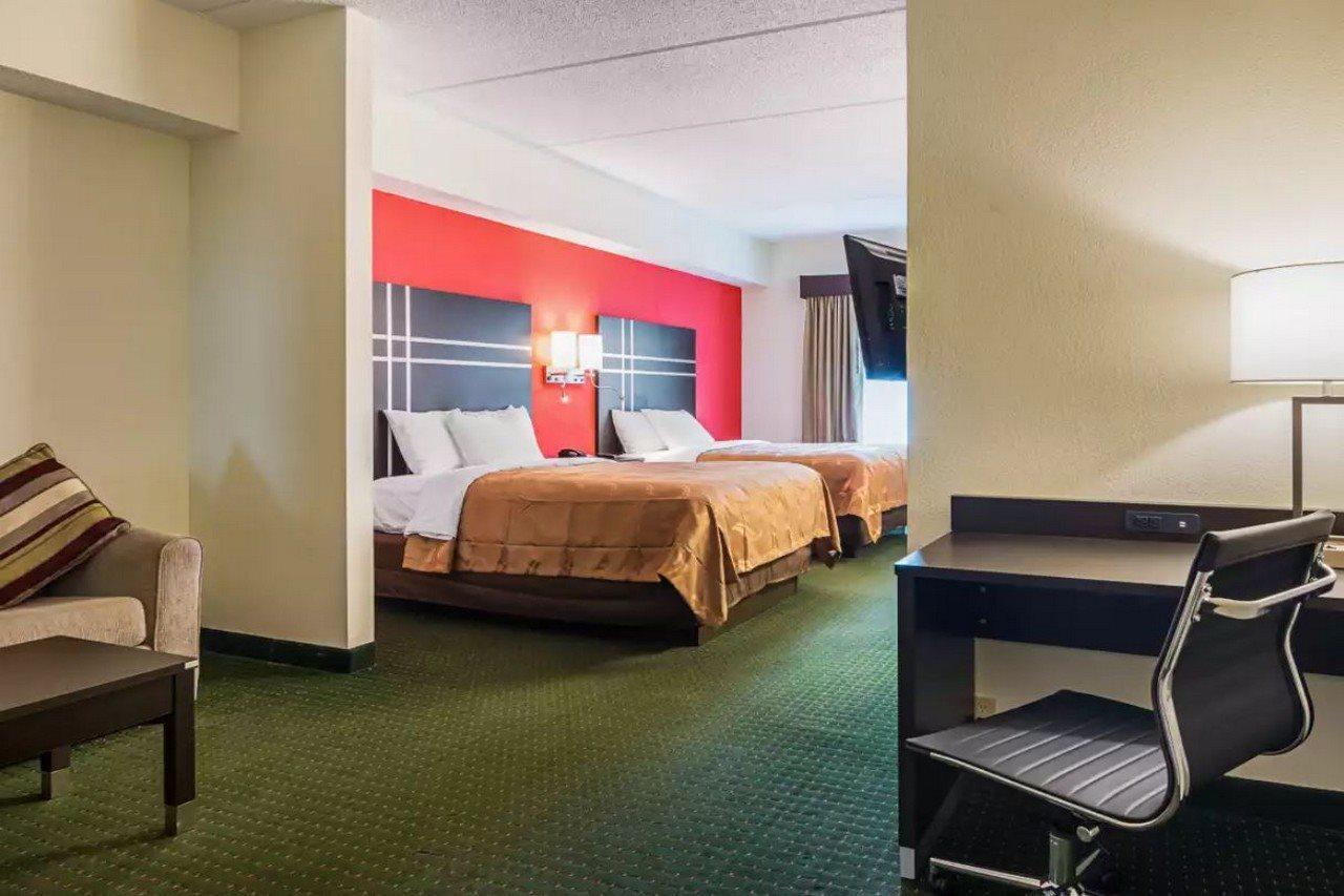 Quality Suites Atlanta Airport East Forest Park Εξωτερικό φωτογραφία