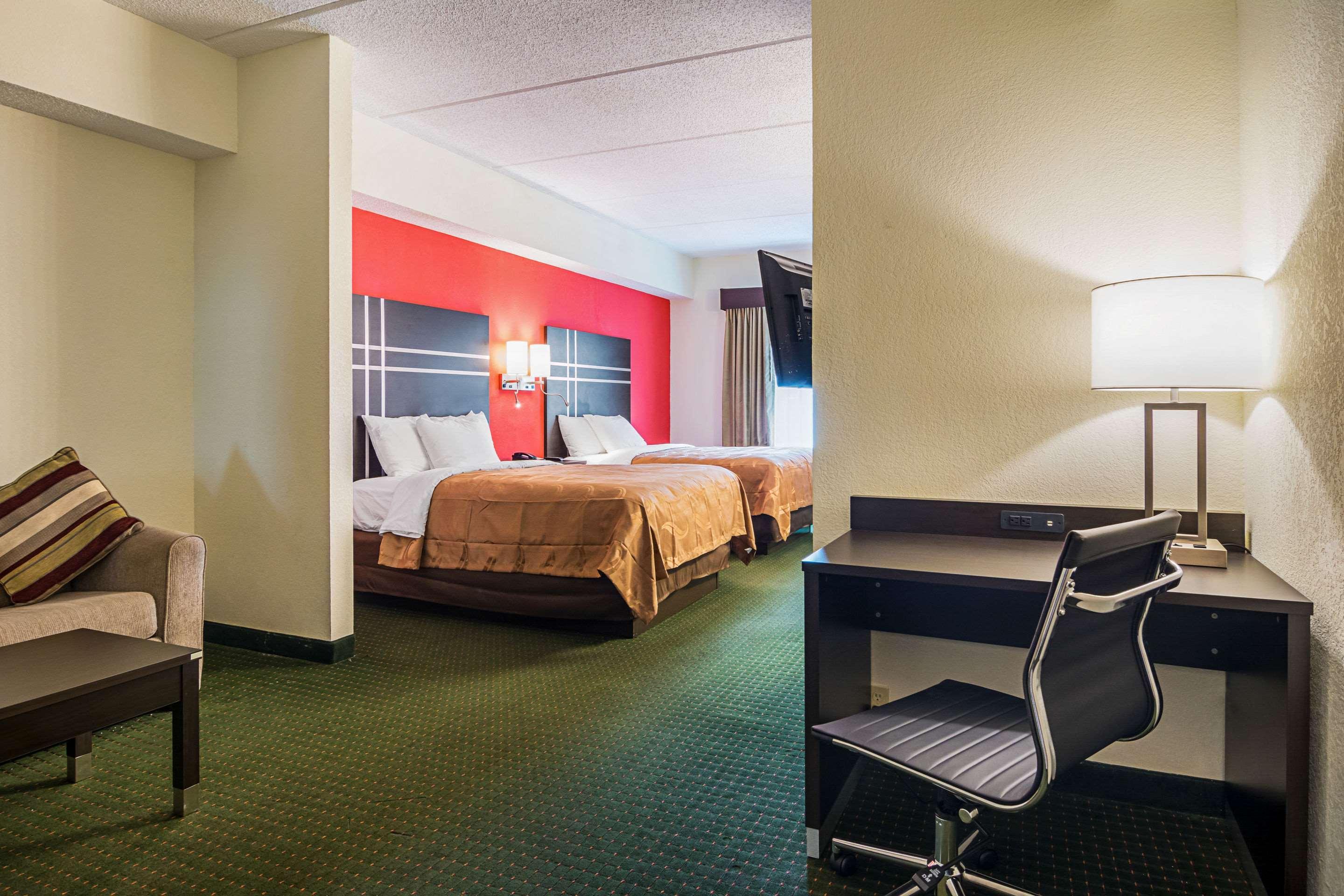 Quality Suites Atlanta Airport East Forest Park Εξωτερικό φωτογραφία