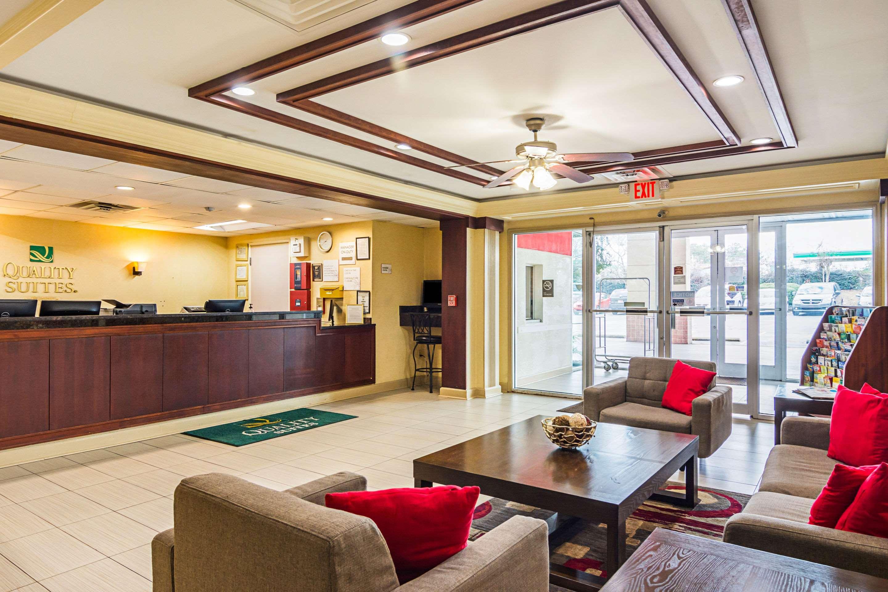 Quality Suites Atlanta Airport East Forest Park Εξωτερικό φωτογραφία