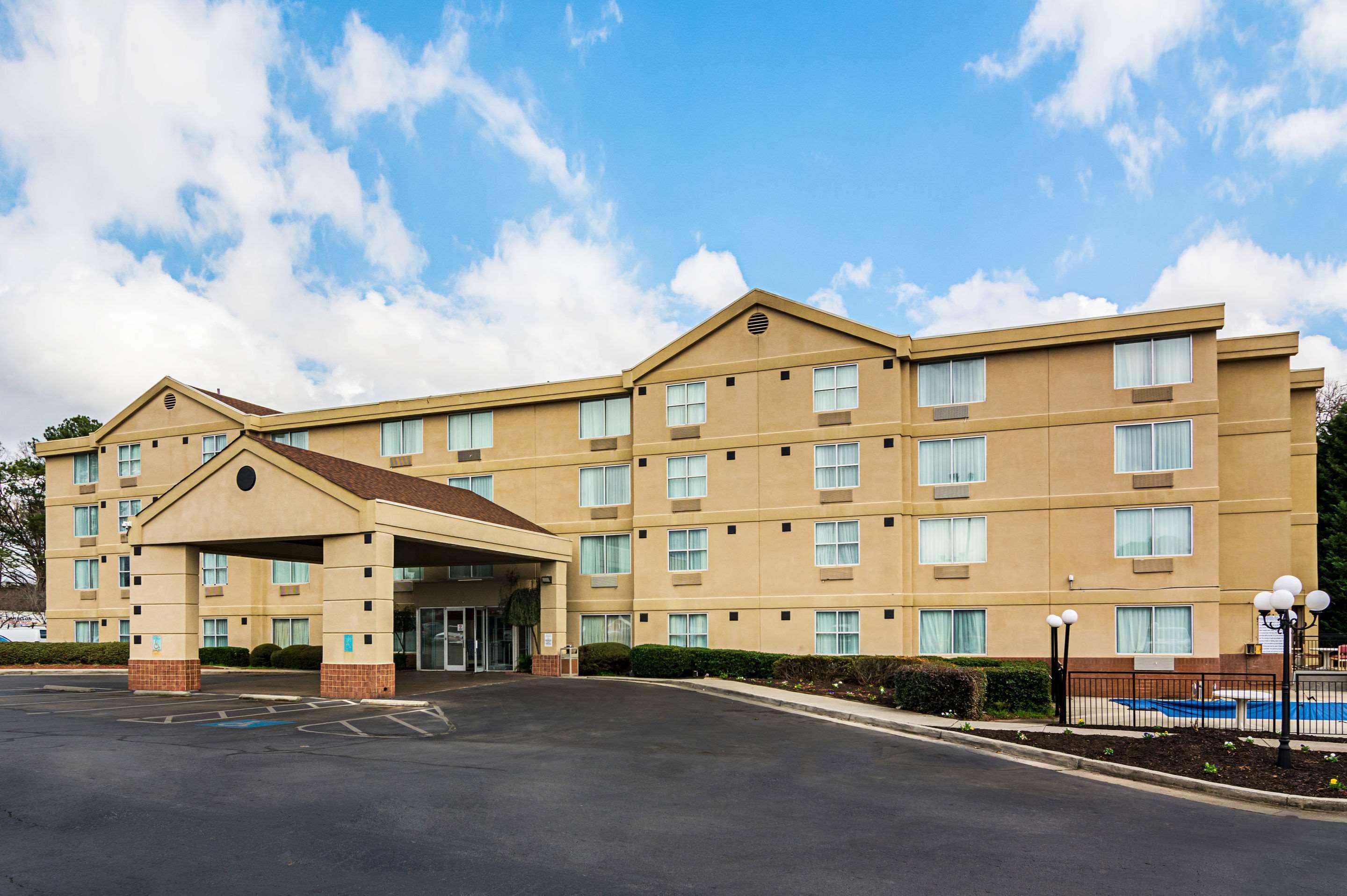 Quality Suites Atlanta Airport East Forest Park Εξωτερικό φωτογραφία