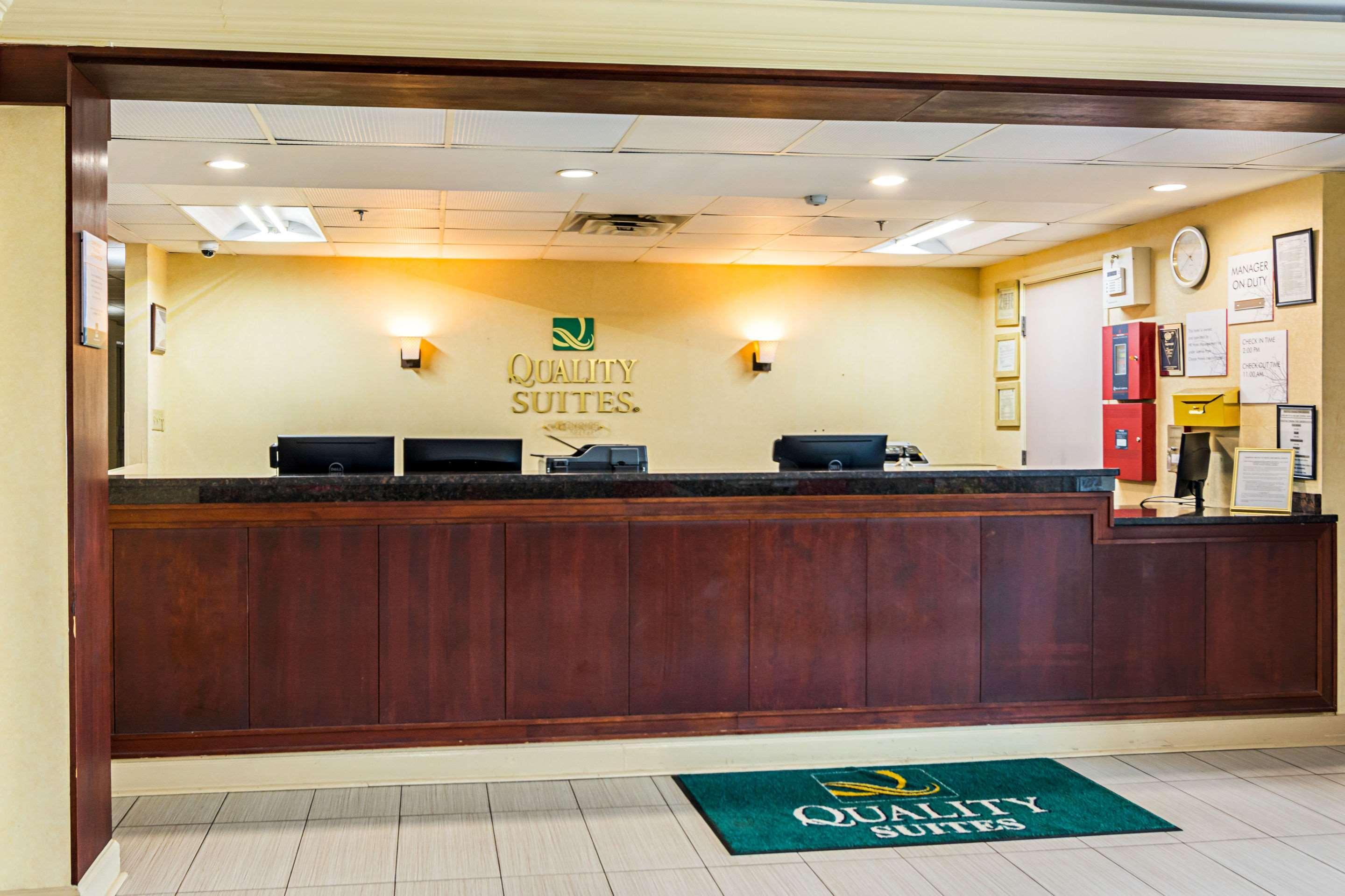 Quality Suites Atlanta Airport East Forest Park Εξωτερικό φωτογραφία