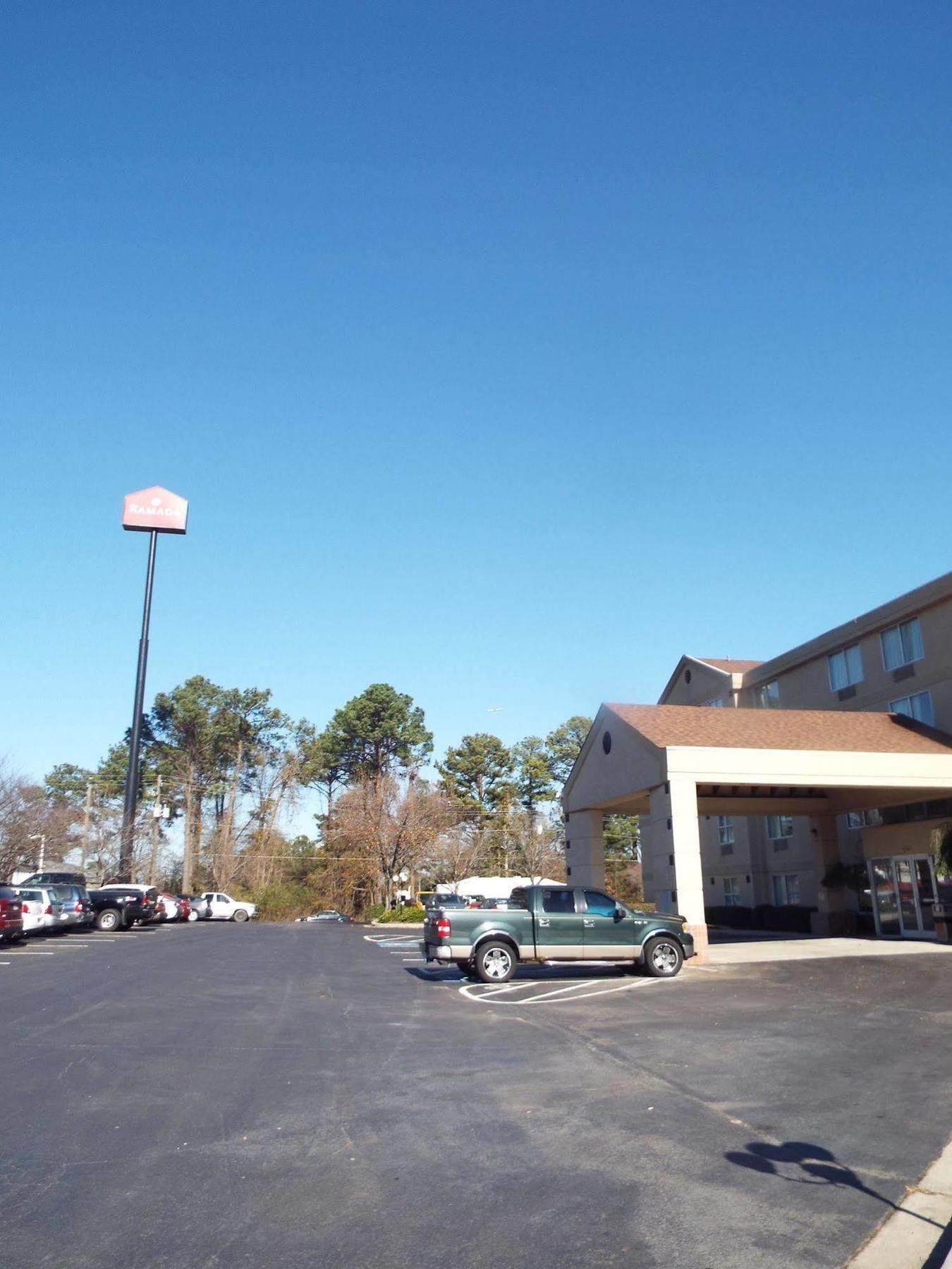 Quality Suites Atlanta Airport East Forest Park Εξωτερικό φωτογραφία