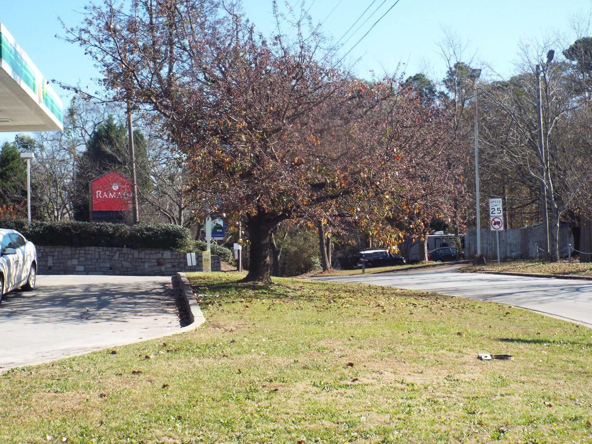 Quality Suites Atlanta Airport East Forest Park Εξωτερικό φωτογραφία