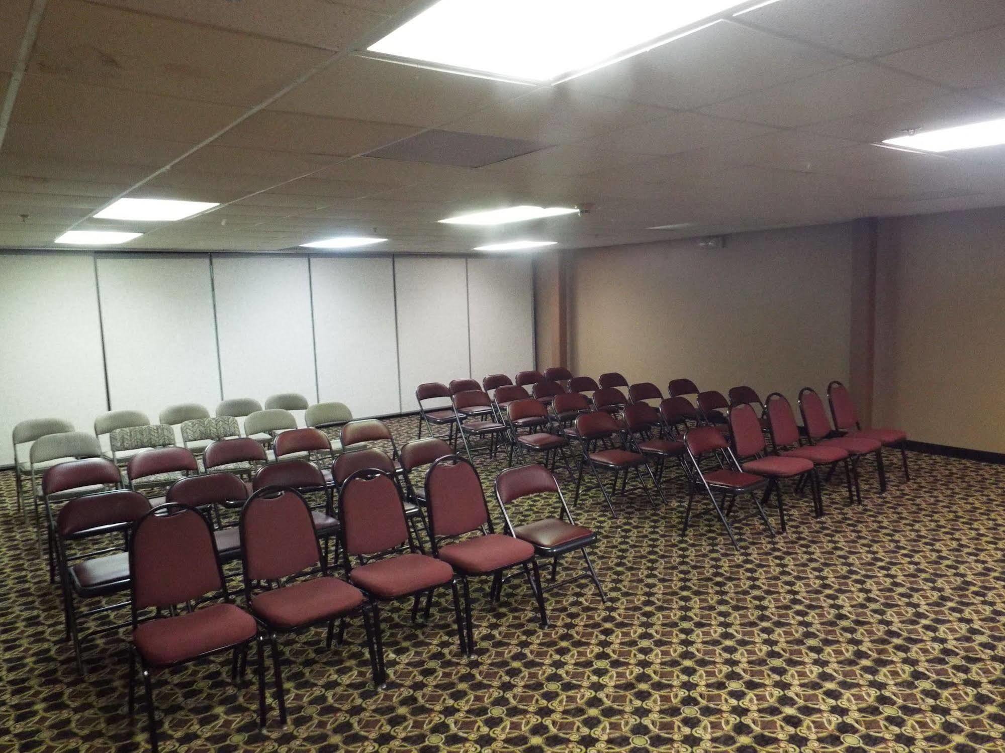 Quality Suites Atlanta Airport East Forest Park Εξωτερικό φωτογραφία