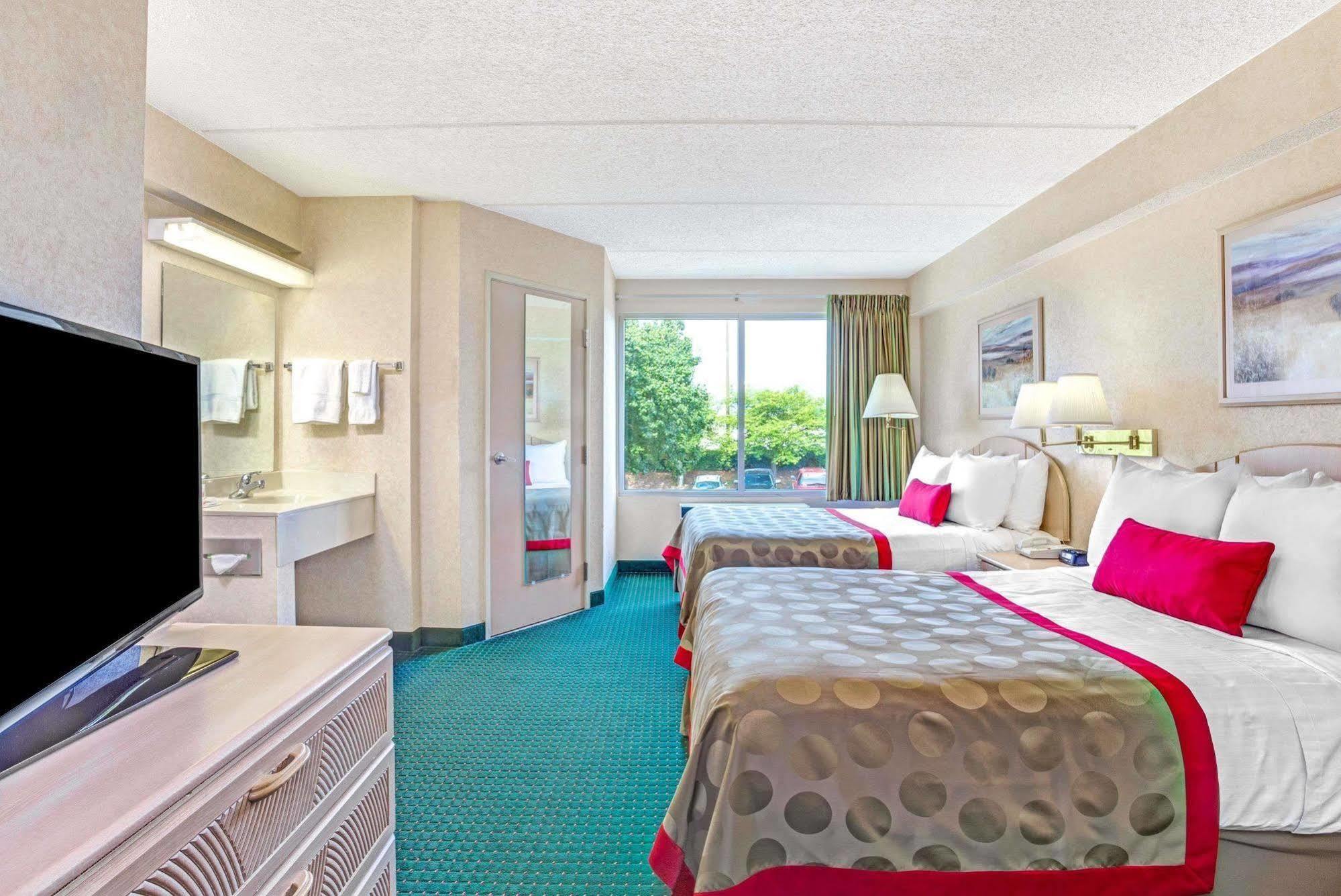 Quality Suites Atlanta Airport East Forest Park Εξωτερικό φωτογραφία