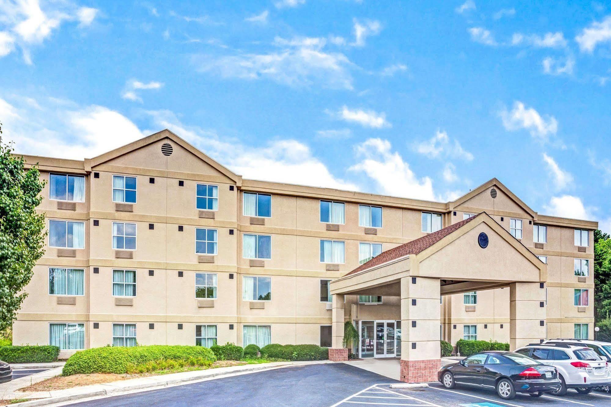 Quality Suites Atlanta Airport East Forest Park Εξωτερικό φωτογραφία